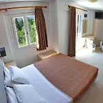 Hotel Vliho Bay Boutique Yénion