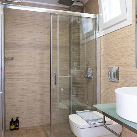 Vliho Bay Boutique Hotel