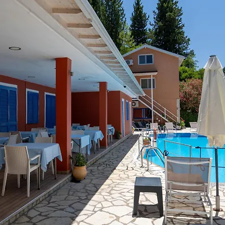 Vliho Bay Boutique Hotel Yénion